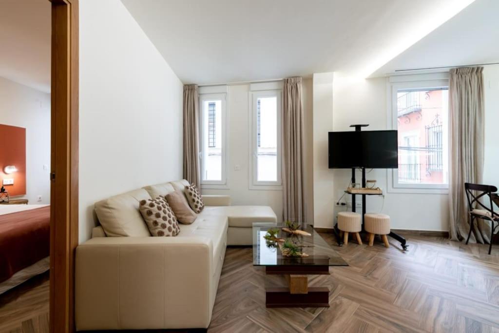 Murillo Fantastic Apartment Downtown Sevilla ภายนอก รูปภาพ